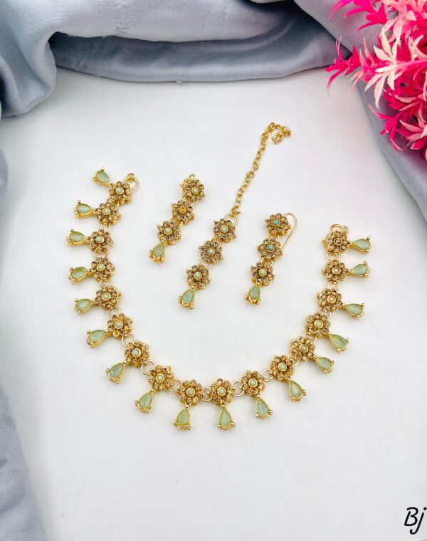 Zircon Choker Set With Earings And Tika - Image 4