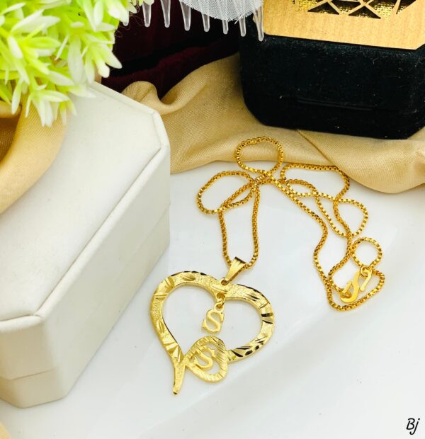 Customize Gold style Alphabet locket