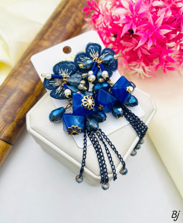 Fancy Beautiful Flower Design Ladkan Studs - Image 4